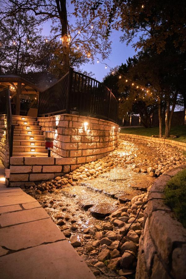 7744 Ranch Glamping Resort Όστιν Εξωτερικό φωτογραφία